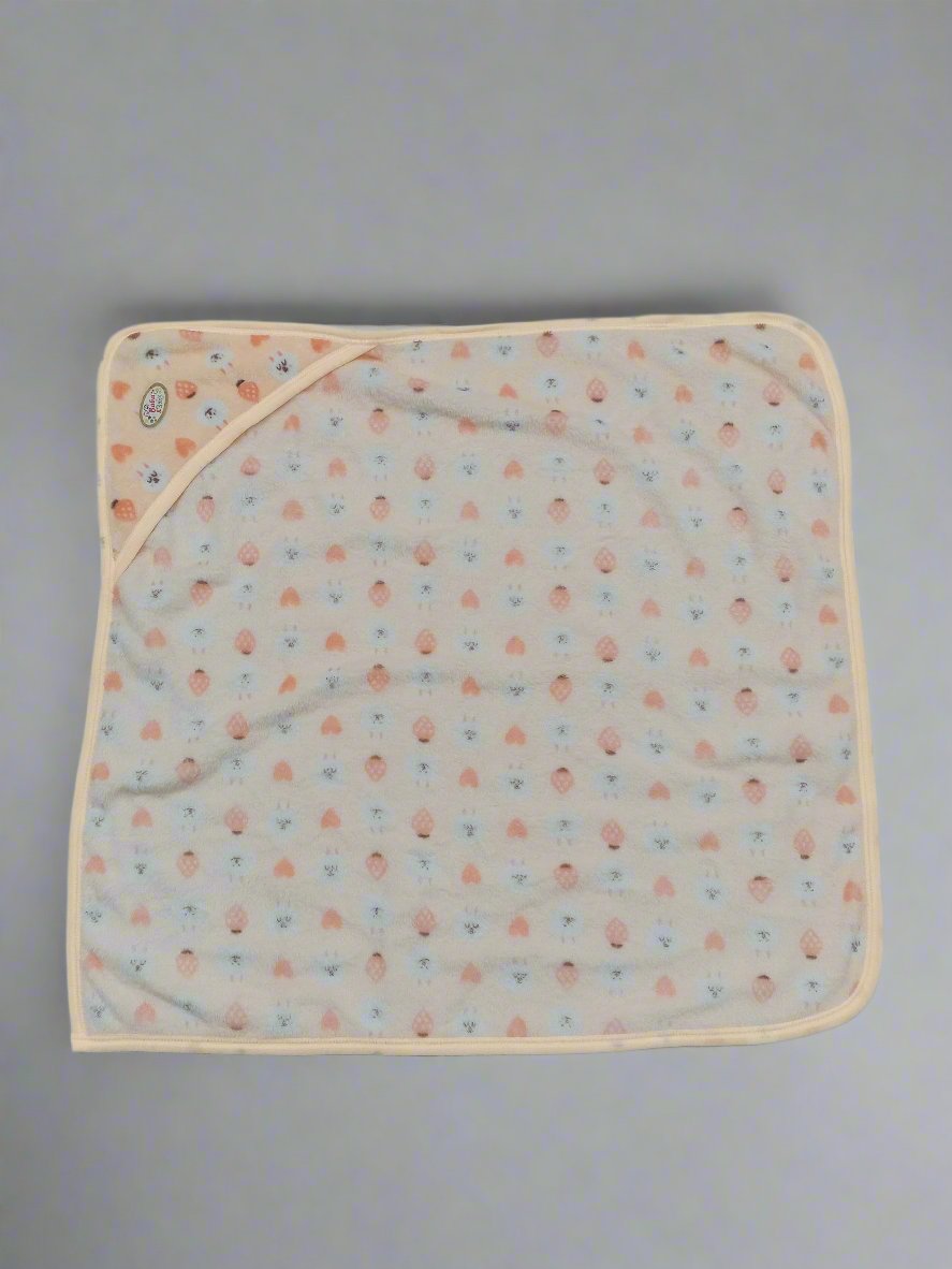 Fleece  Wrapping Sheet -  Strawberry & hearts