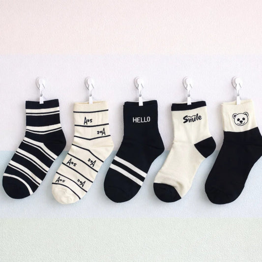 Tini Bear - Pair of 5 Socks - Black White - (Size M4-7)