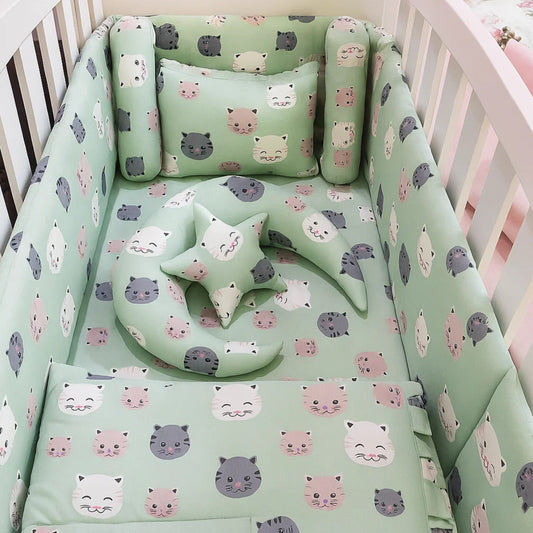8 Pieces Cot Bedding Set - Green - Cats